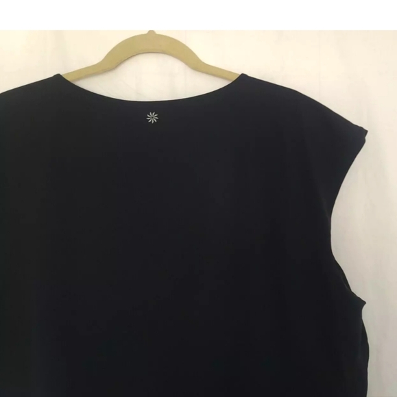New Athleta Solid Black Vita Free Cropped V-Neck Tee Plus Size 3X - Picture 8 of 9